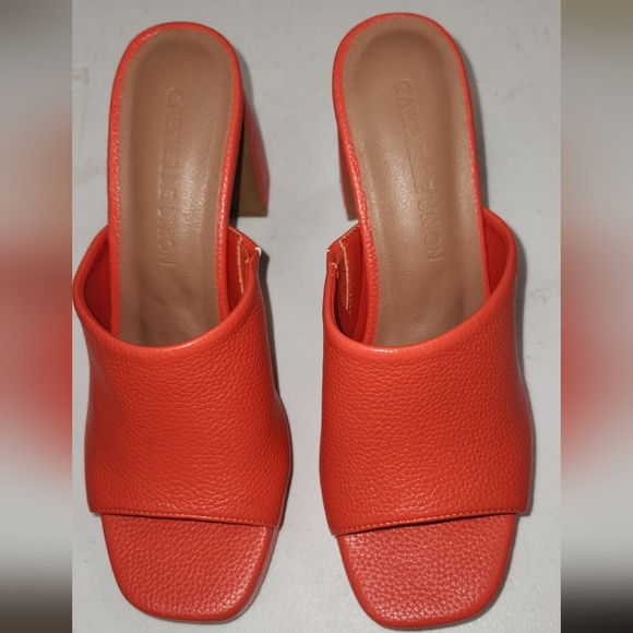 NEW Gabrielle Union Coral Orange Stacked Heel Mules (Size 7.5) - Picture 2 of 3